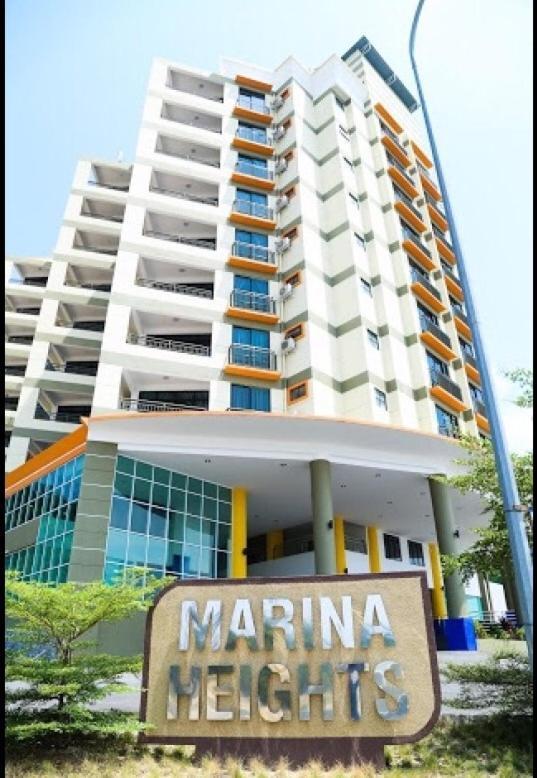Marina Heights Seaview Resort 2 루무트 외부 사진